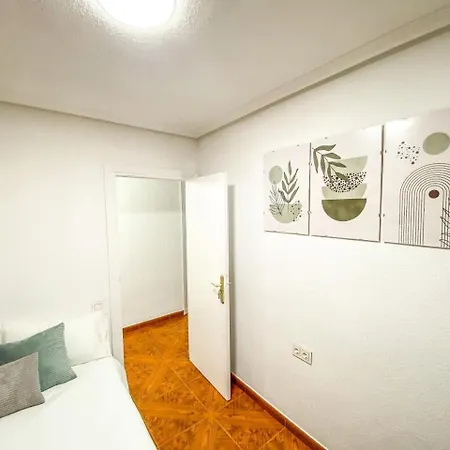 Residencial Leyra, Piso Centrico De 6 Habitaciones, 8 Camas Apartamento Salamanca