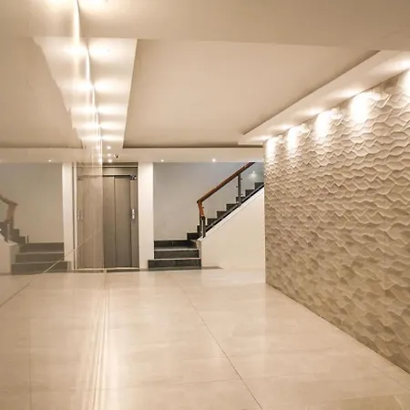 Residencial Leyra, Piso Centrico De 6 Habitaciones, 8 Camas Apartamento *