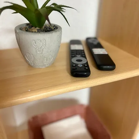 Apartman Residencial Leyra, Piso Centrico De 6 Habitaciones, 8 Camas *