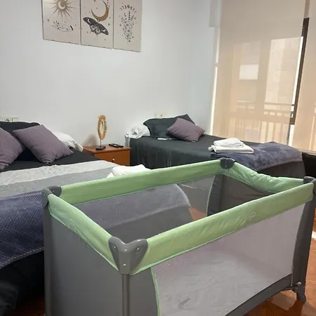 Residencial Leyra, Piso Centrico De 6 Habitaciones, 8 Camas