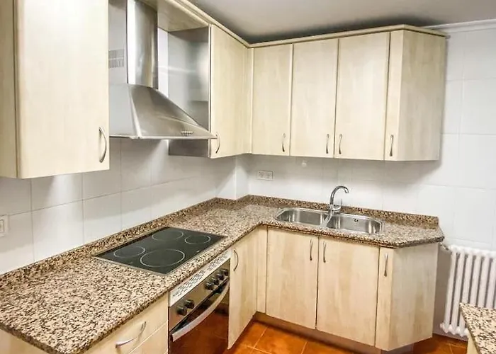 Apartmán Residencial Leyra, Piso Centrico De 6 Habitaciones, 8 Camas