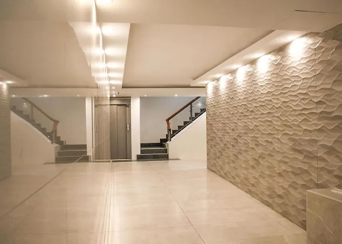 Residencial Leyra, Piso Céntrico De 6 Habitaciones, 8 Camas Apartamento *