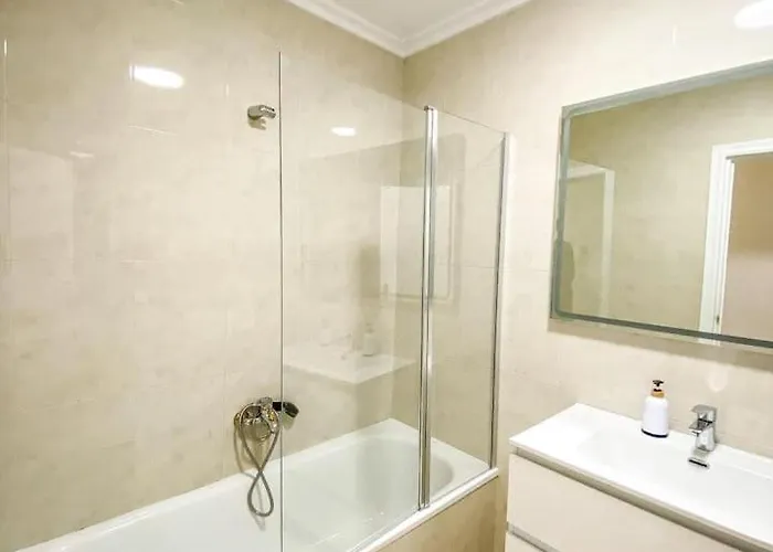 Apartamento Residencial Leyra, Piso Céntrico De 6 Habitaciones, 8 Camas Salamanca