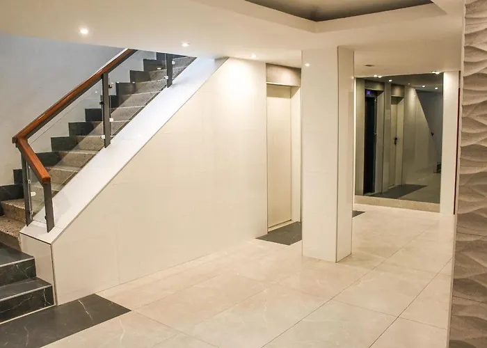 Residencial Leyra, Piso Céntrico De 6 Habitaciones, 8 Camas Salamanca