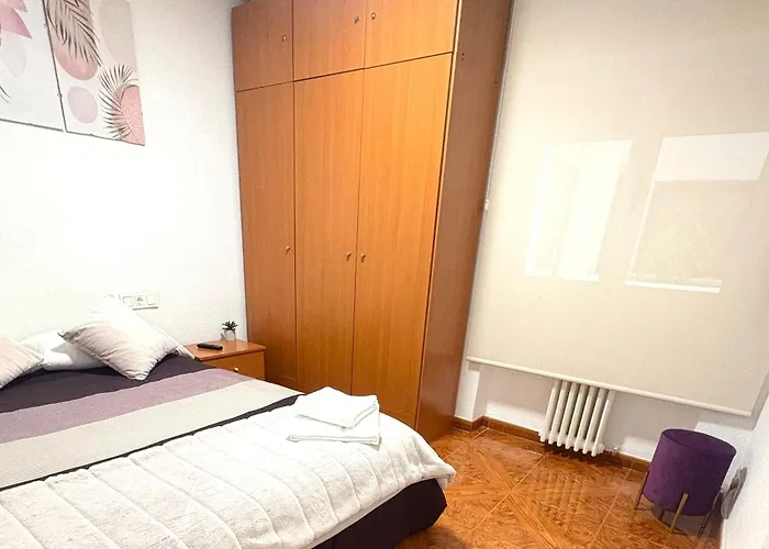 Residencial Leyra, Piso Centrico De 6 Habitaciones, 8 Camas Salamanka