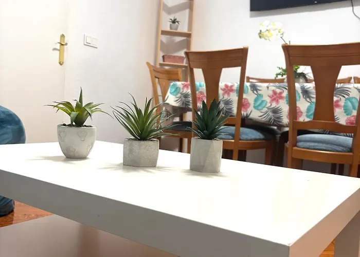 Residencial Leyra, Piso Centrico De 6 Habitaciones, 8 Camas Apartmán Salamanka